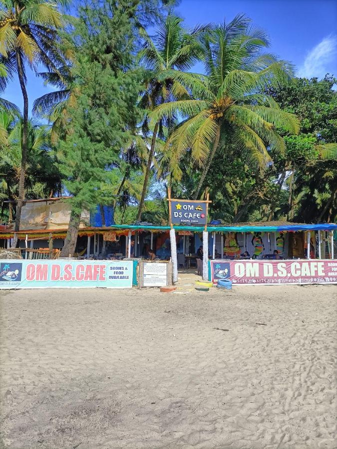 Om D S Cafe 51 & Beach Stay Gokarna  Extérieur photo