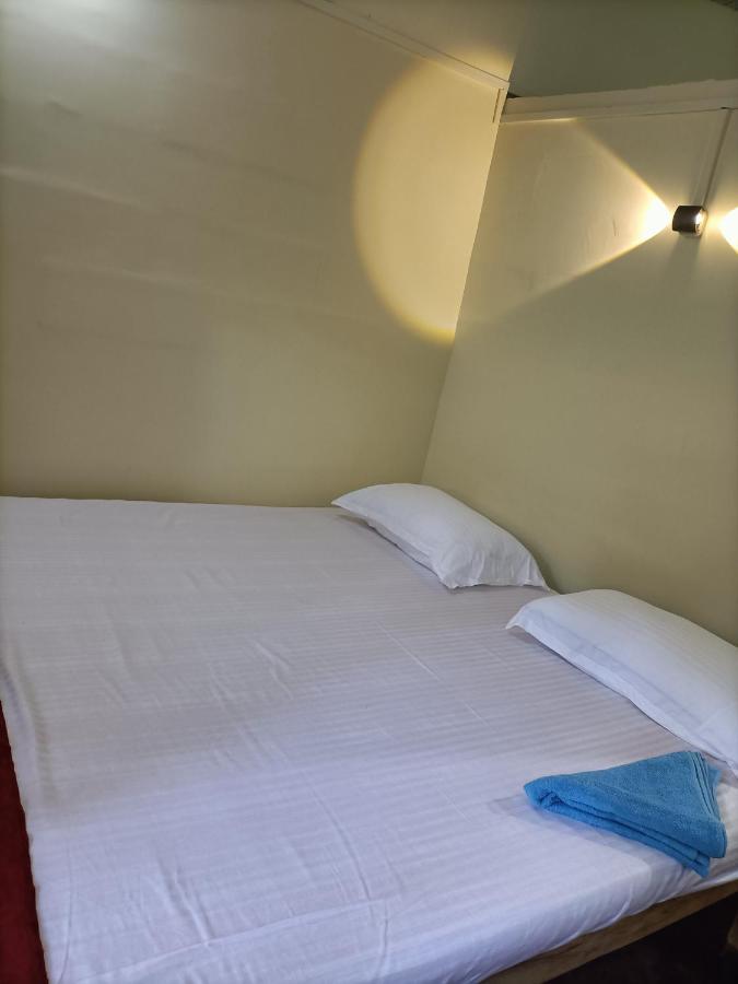 Om D S Cafe 51 & Beach Stay Gokarna  Extérieur photo