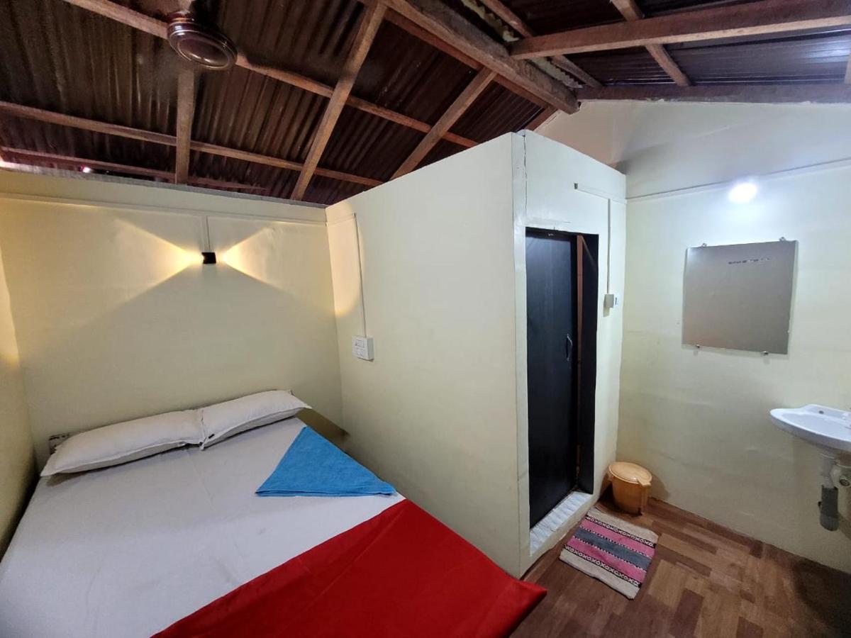 Om D S Cafe 51 & Beach Stay Gokarna  Extérieur photo