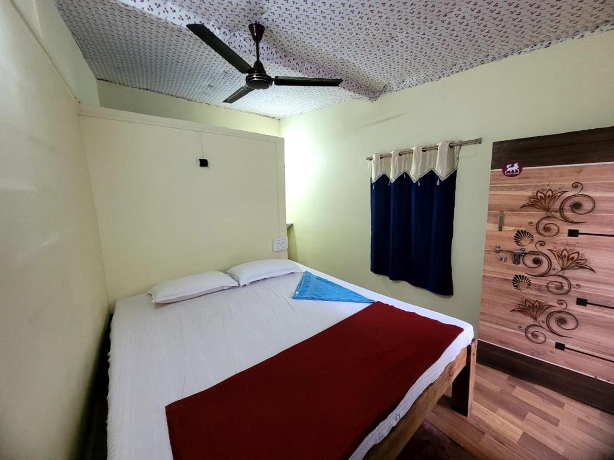 Om D S Cafe 51 & Beach Stay Gokarna  Extérieur photo