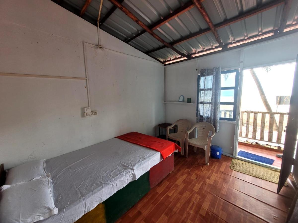Om D S Cafe 51 & Beach Stay Gokarna  Extérieur photo