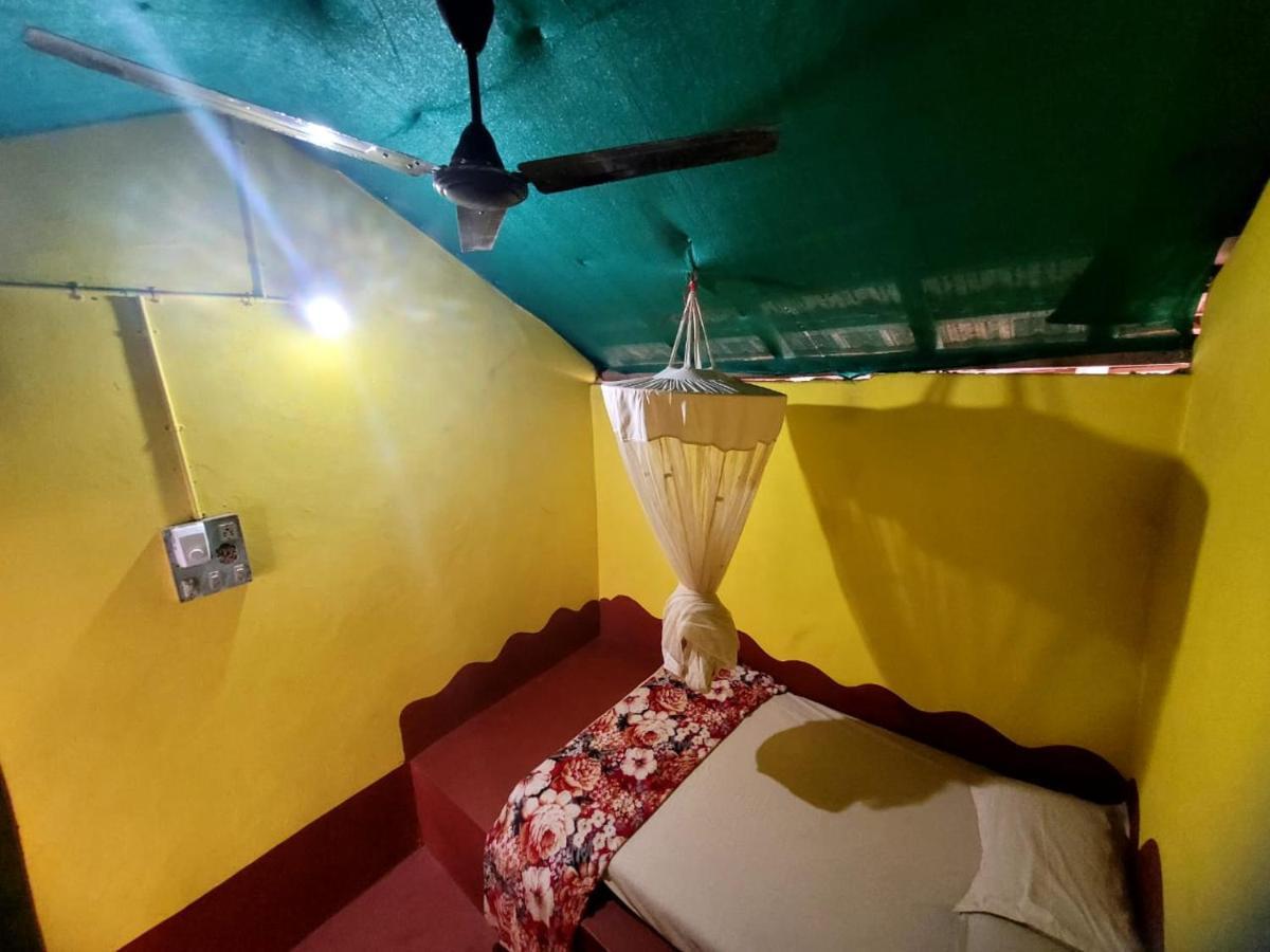 Om D S Cafe 51 & Beach Stay Gokarna  Extérieur photo